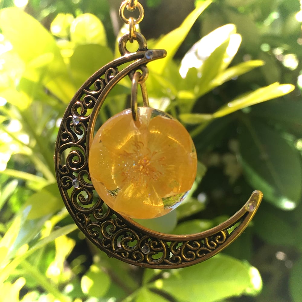 Buttercup Moon Resin Necklace in Antique Gold