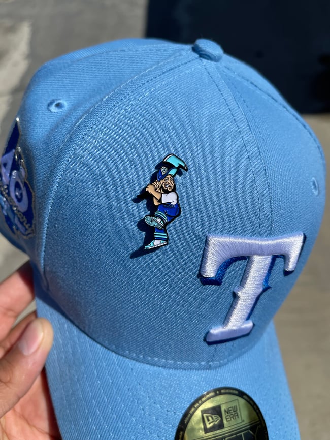 Swinging Axe Pin - Blue Icy