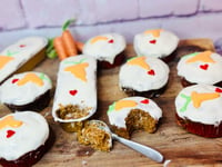Image 2 of Love Mini Carrot Cake / Organic 