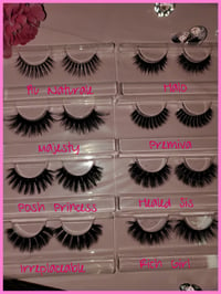 Image 2 of Mink Eyelashes