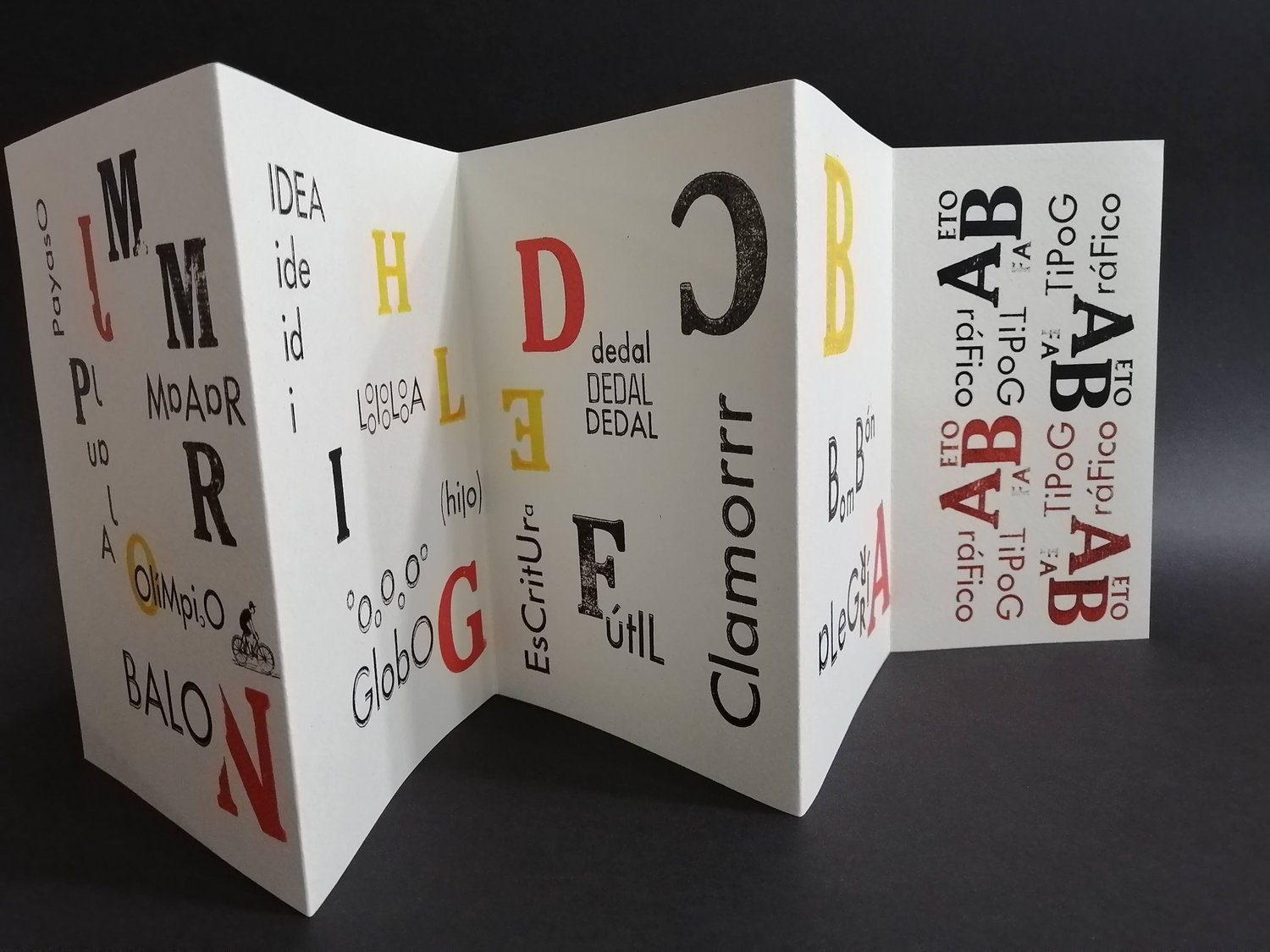 Image of Alfabeto Sorpresa Acordeón Tipográfico 