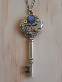 Image 3 of Collier clés Cyanite bleu et calendrier 