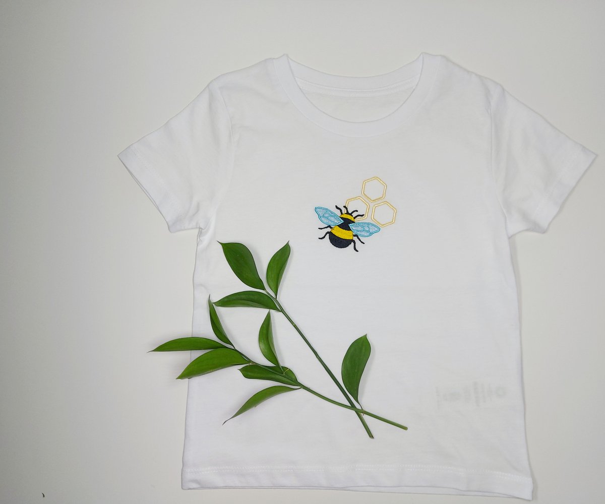 embroidered bee t shirt