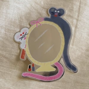 Mousey mirror sticker 