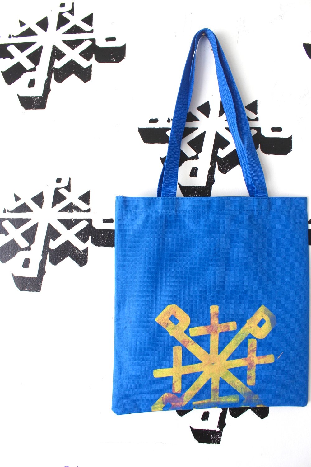 the too many tote bag in blue