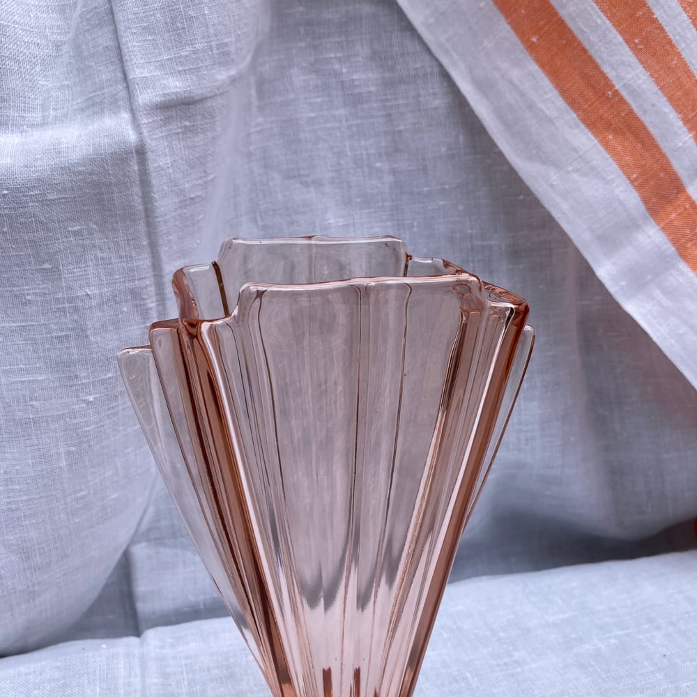 Image of Art deco pink glass vase 
