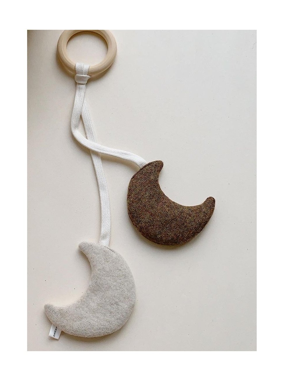 Image of Moon crackle by Mikanu