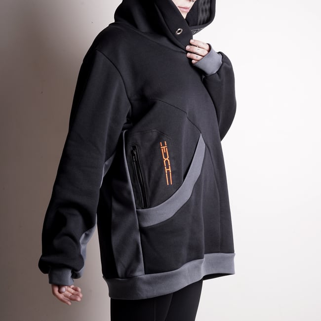 REFRACTION _ CROSS HOOD