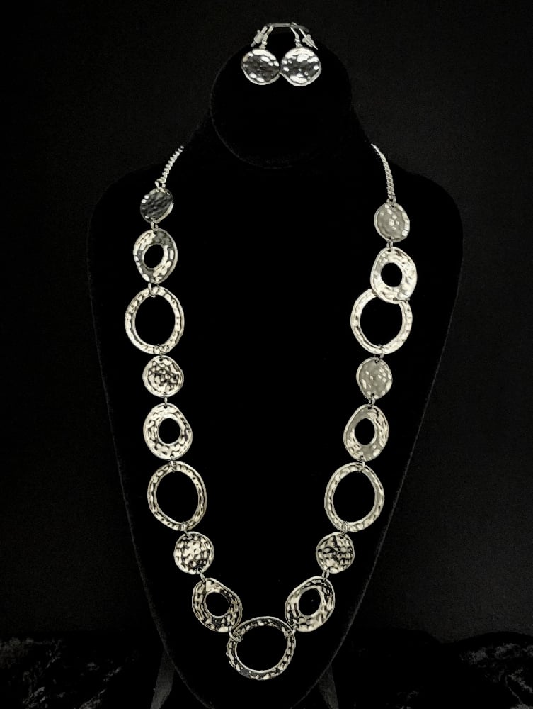 Image of Silver Beaten Circle Necklace Set 