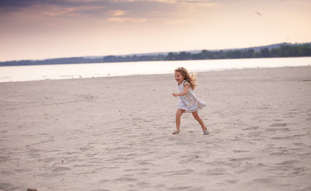 Image of Summer Beach Mini Sessions- 100.00 retainer to book