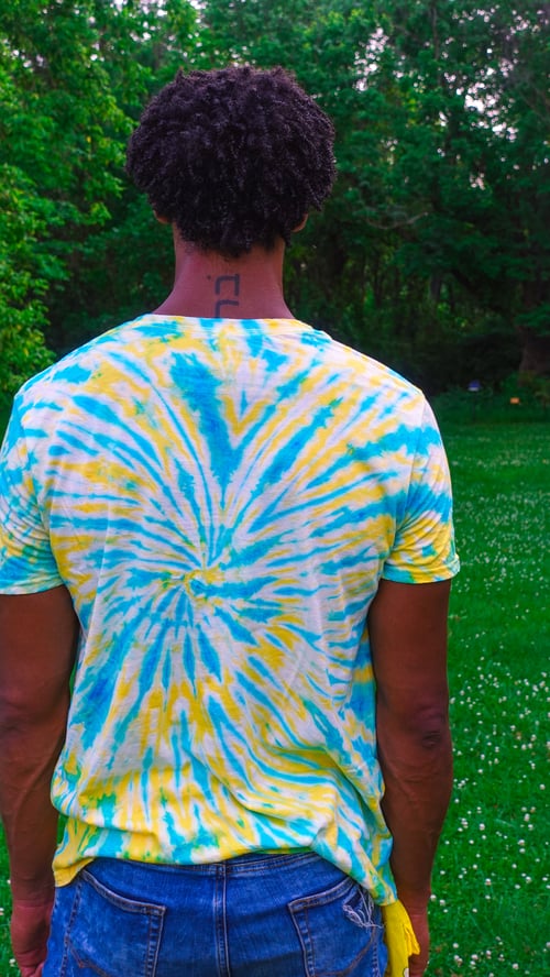 Image of Yellow & Blue Starburst Tee