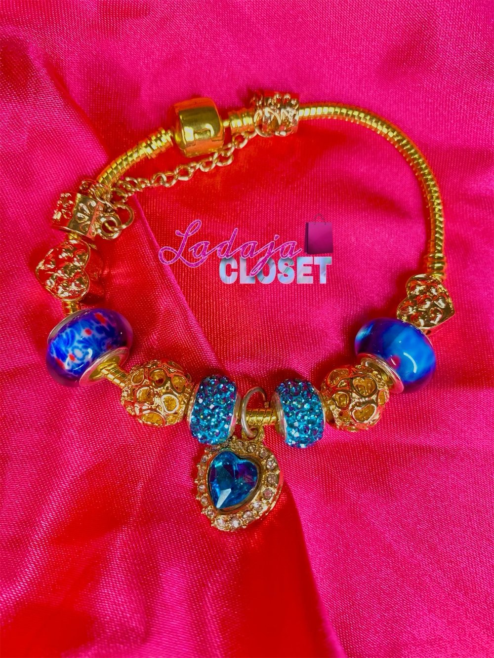 19cm Blue & gold charm bracelet