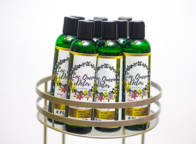 LOC QUEEN DETOX SHAMPOO WITH ONE BOTTLE OF GROWTH OIL & A SILK BONNET 🌸