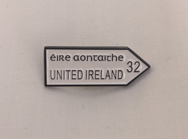 Image of United Ireland Road sign badge