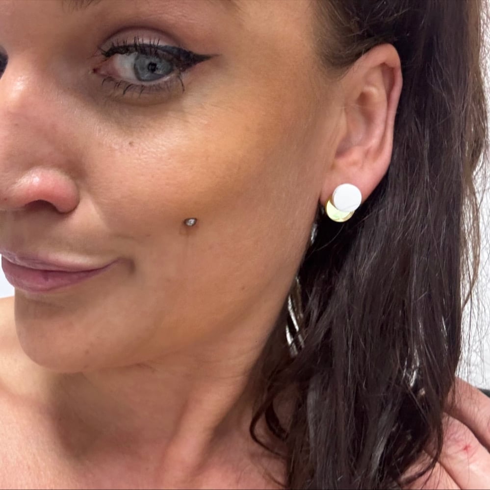 Image of 1.12 Adventní Náušnicová sleva 50%  Eclipse bilo - zlaté ,stříbrné