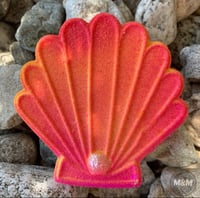 Summerween Bath Bomb - Seashell w/ Pearl