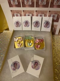 Image 2 of Butterfly me away 