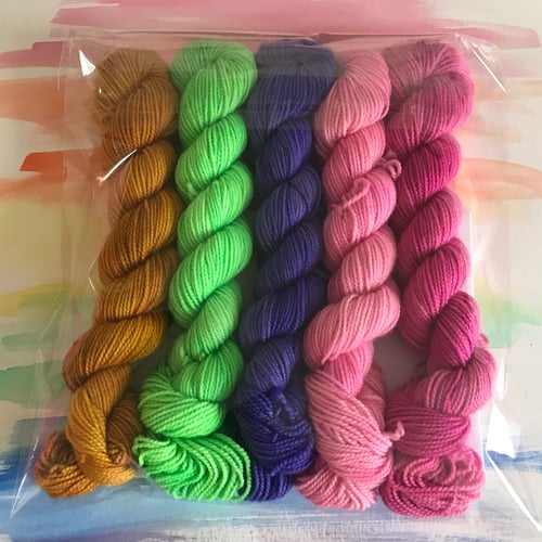 Image of 5-skein Mini Set - Beneath Wandering Thoughts
