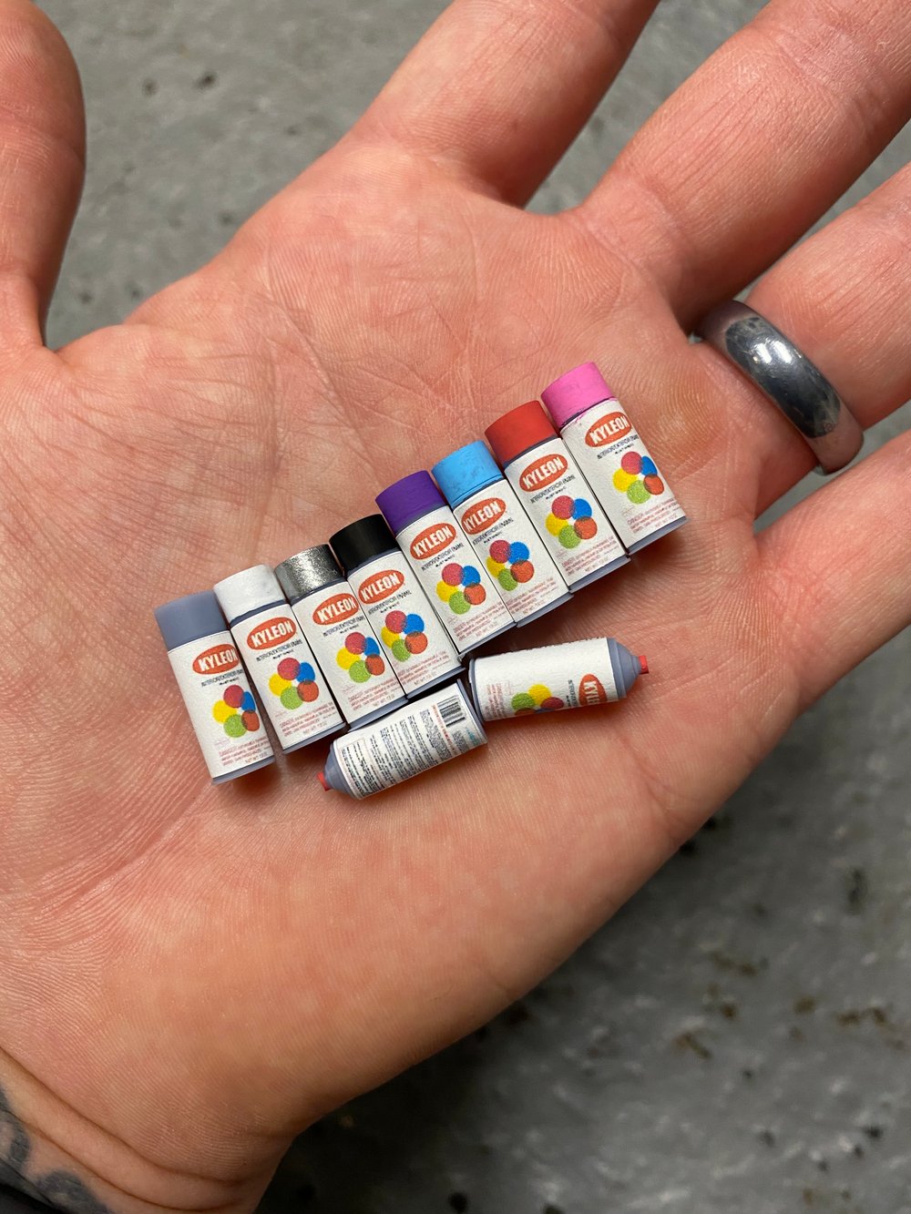 1:12 Model Spray Paint