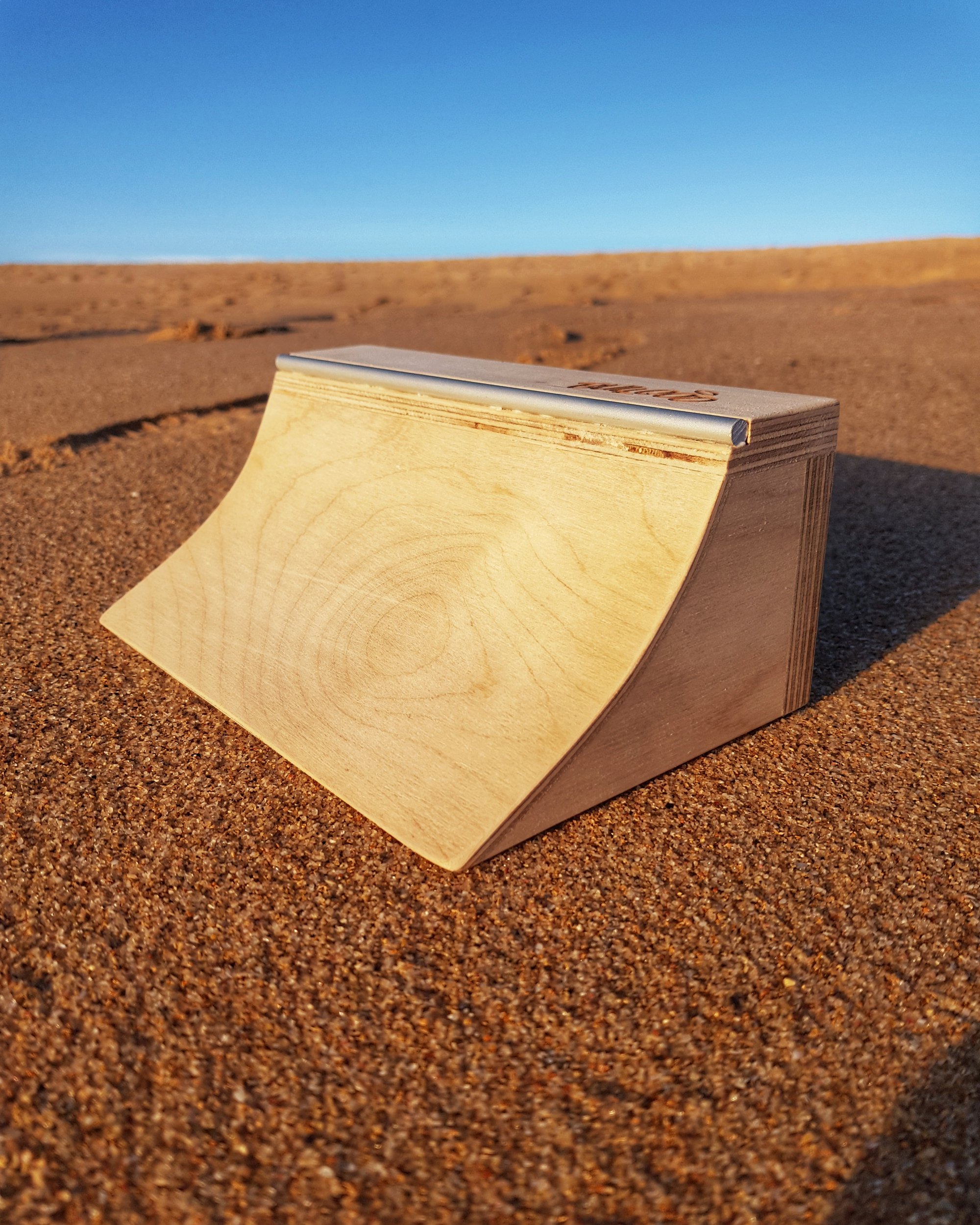 Quarter Pipe For Fingerboards Wooden Fingerboard Quarter Pipe