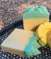 Image 2 of Pineapple Breeze Soap