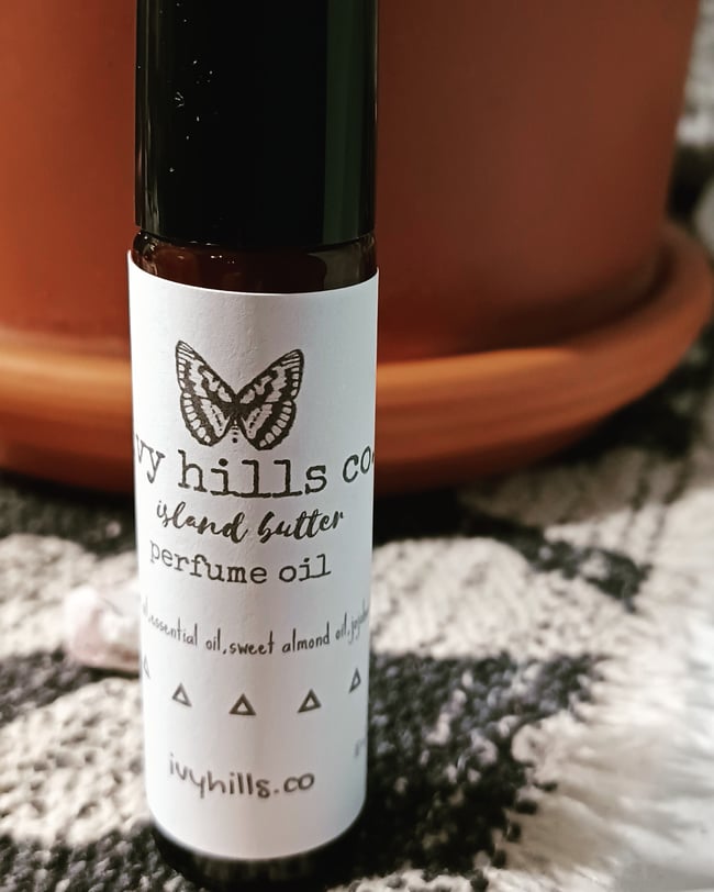 Perfume  + Essential Oil roll-on