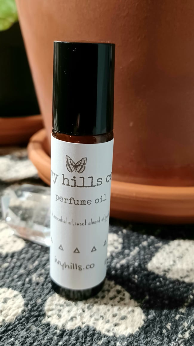Perfume  + Essential Oil roll-on