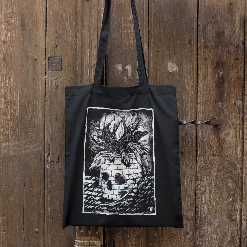 Image of OUTREVIE (totebag)