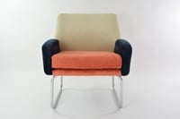 Image 5 of Fauteuil tricolore piètement tubulaire