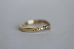 Image of 18ct gold rose-cut diamond wishbone Ring