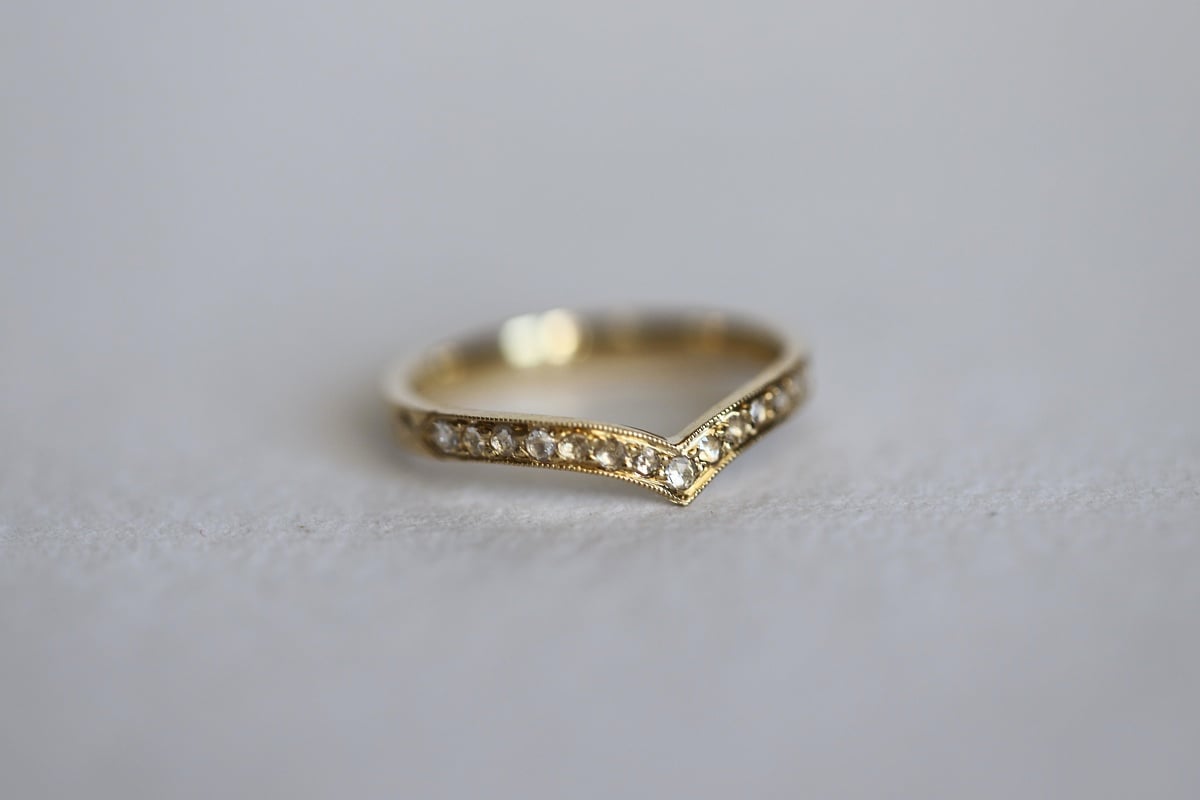 Image of 18ct gold rose-cut diamond wishbone Ring