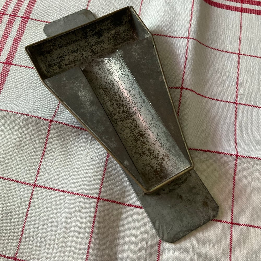 Image of T Chocolate Mould