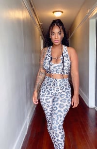 Image 3 of “At the gym”Leopard 2pc yoga pants set