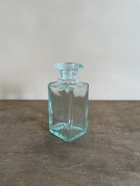 Image 1 of Dripless Glass Dispenser - square