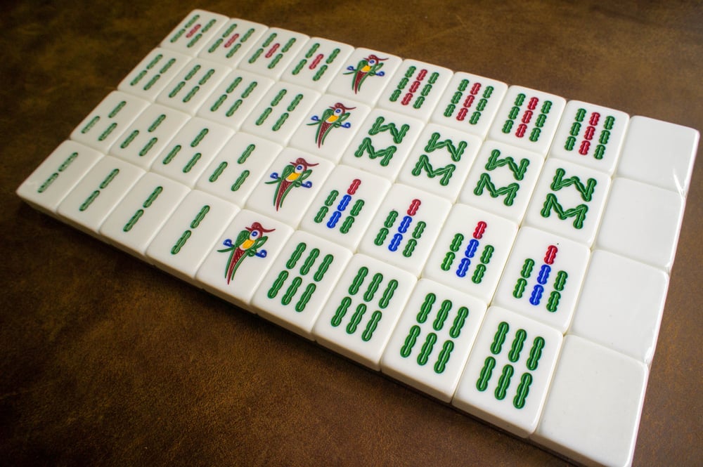 Image of A2 Crystal Black Silver Mahjong Set