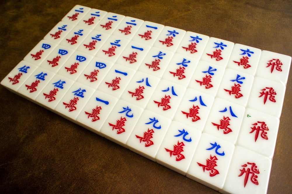 Image of A2 Pearl Grey Mahjong Set