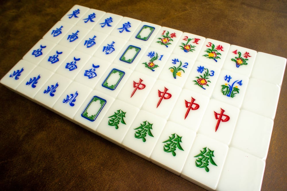 Image of A2 Pearl Grey Mahjong Set