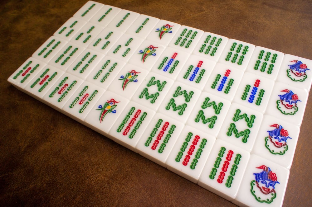Image of A2 Pearl Grey Mahjong Set