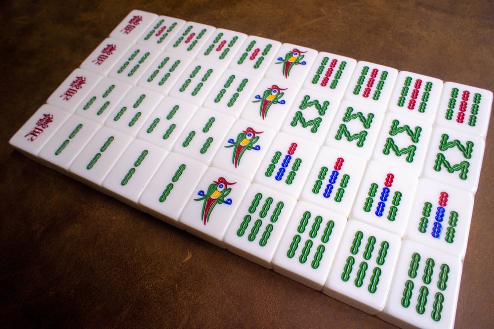 Image of A2 Classic White Mahjong Set