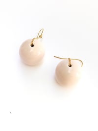 Image 2 of LARGE TAC TAC EARRINGS _ PALE PINK 