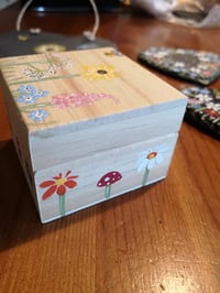 Image 2 of Small floral trinket box