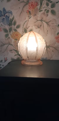 Image 4 of Lampe boule art deco