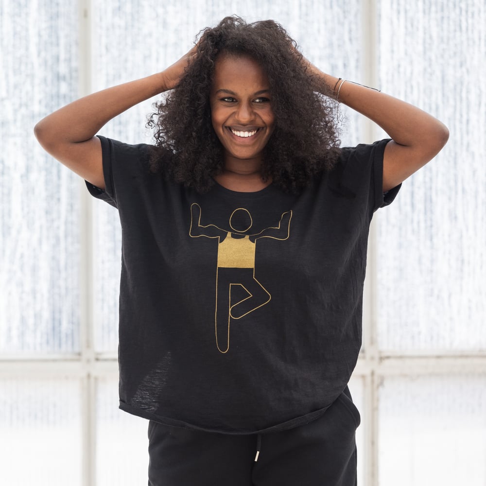 Image of T-SHIRT WOMAN short sleeve YOGA & STRENGHT black