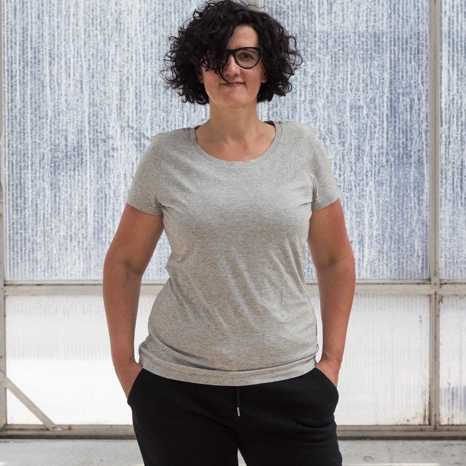 Image of T-SHIRT WOMAN short sleeve BIRDCAGE (on the back) grey