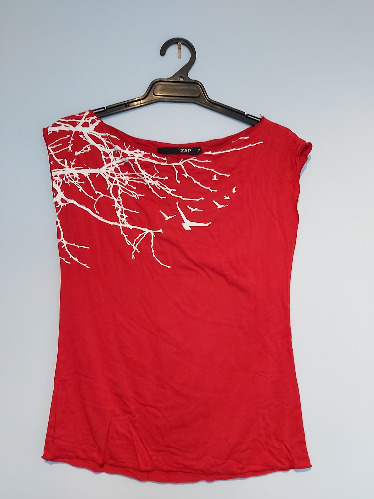 Image of Zap top - branches red(shoulder)