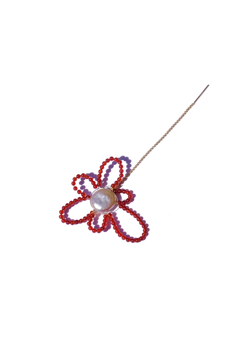 Image of dangling daisy earring