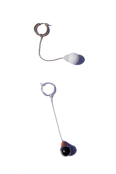 Image of swing droplet earring