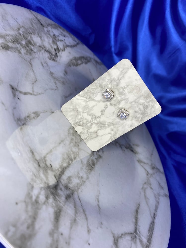 Image of “Classical Square Stud Earrings”