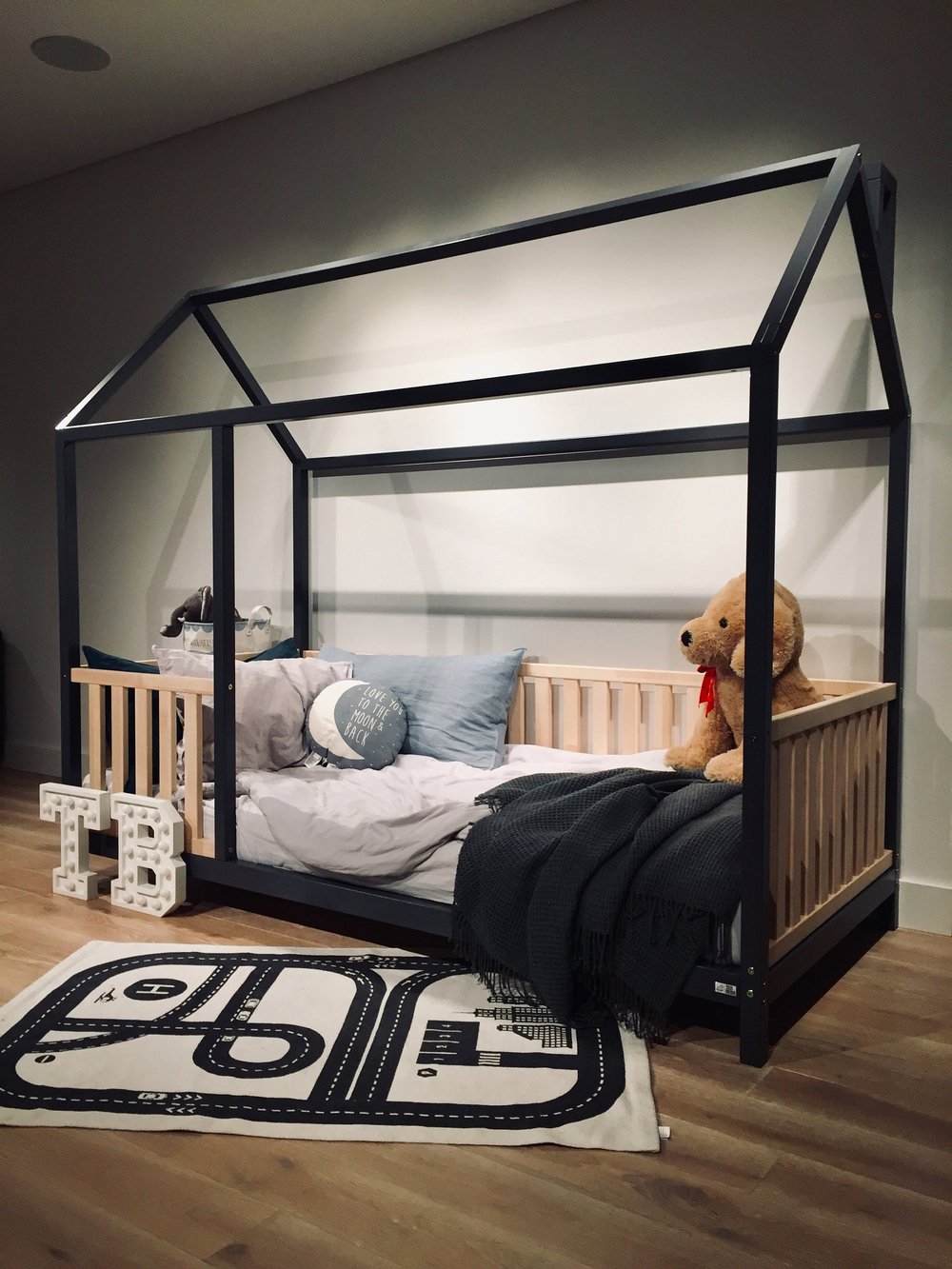 QUEEN Size Toddler bed 60x80" with bed rails Teo Beds FREE' SHIPPING