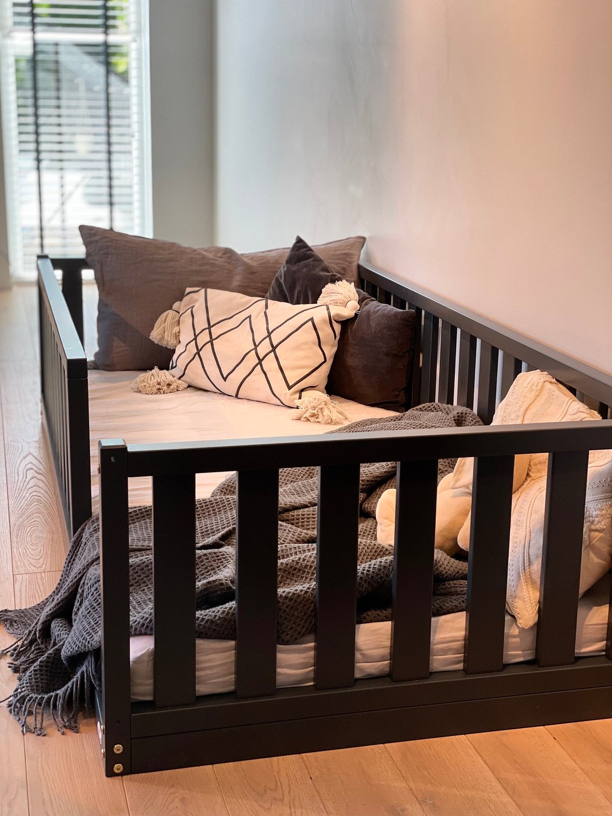 montessori twin bed with rails